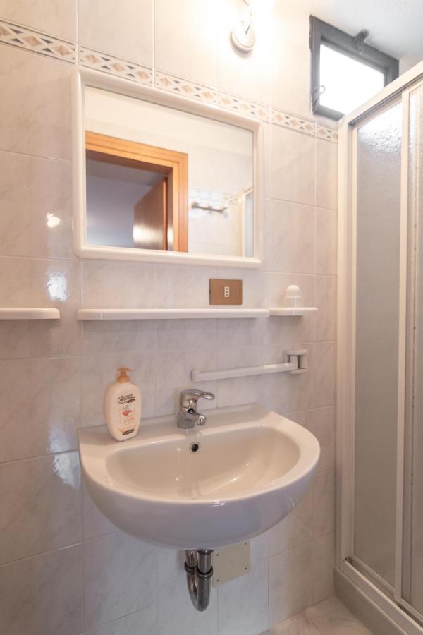 Casa Emma Villa Pianello Del Lario Exteriör bild